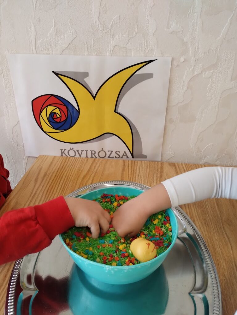 Kövirózsa Központ